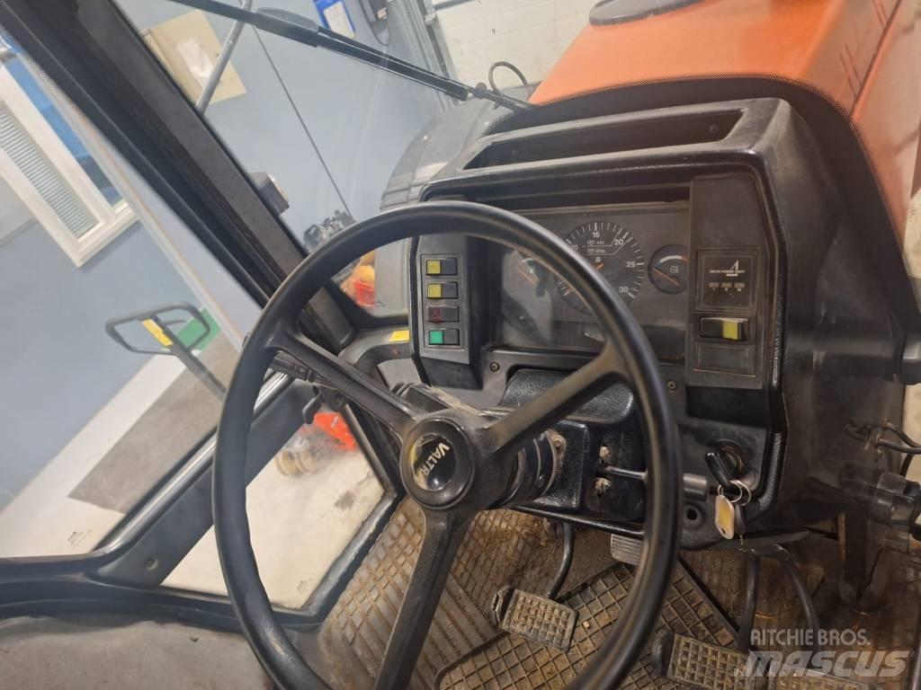 Valtra Valmet 8100E Traktorer