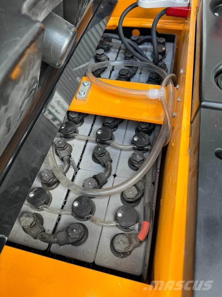 Hyundai 15ESR Selvkørende stablere