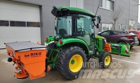 John Deere 3046 R Kompakte traktorer
