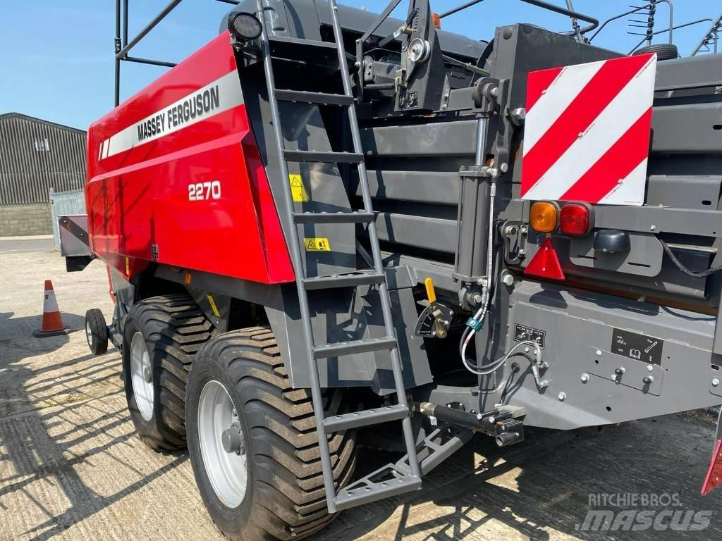 Massey Ferguson 2270 Pressere til firkantede baller