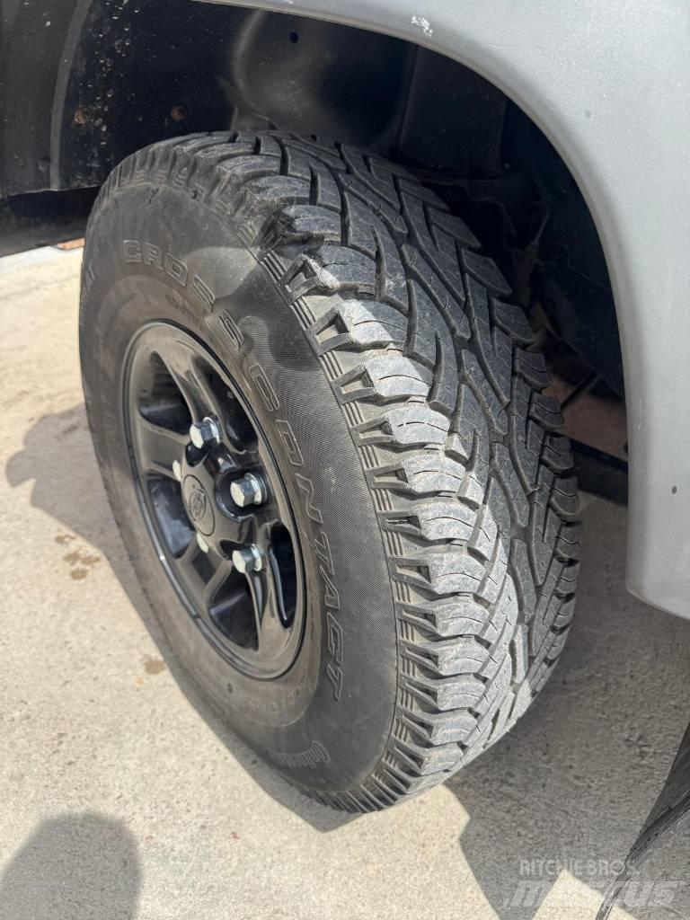 Land Rover Defender Biler
