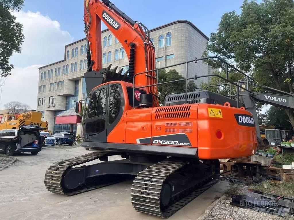 Doosan DX 300LC-9C Gravemaskiner på larvebånd
