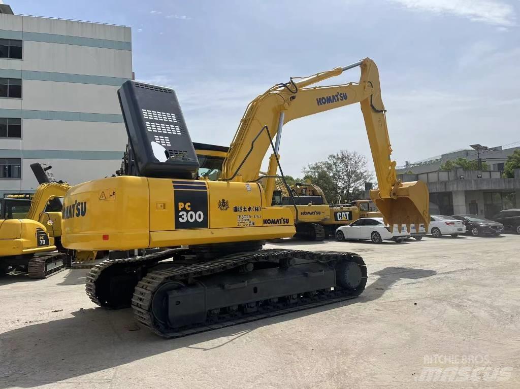 Komatsu PC 300 Gravemaskiner på larvebånd