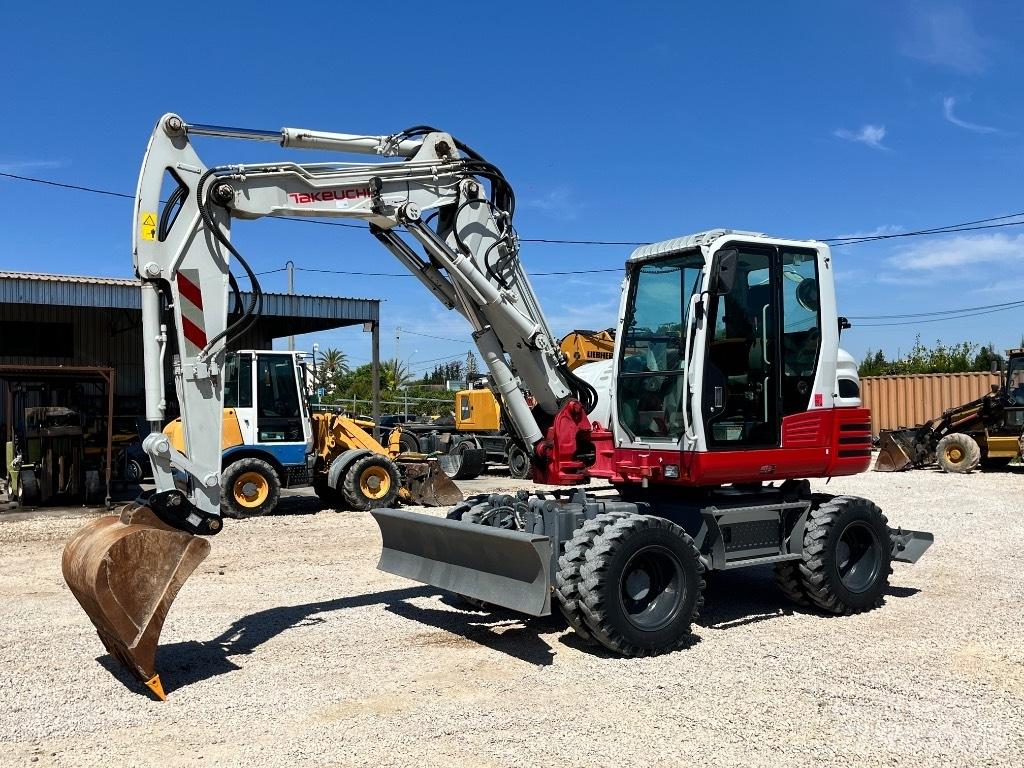 Takeuchi TB 295 Gravemaskiner på hjul