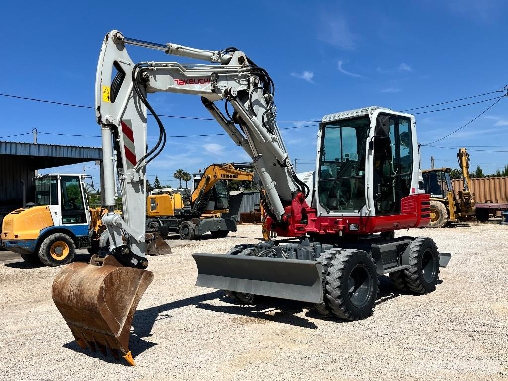 Takeuchi TB 295 Gravemaskiner på hjul