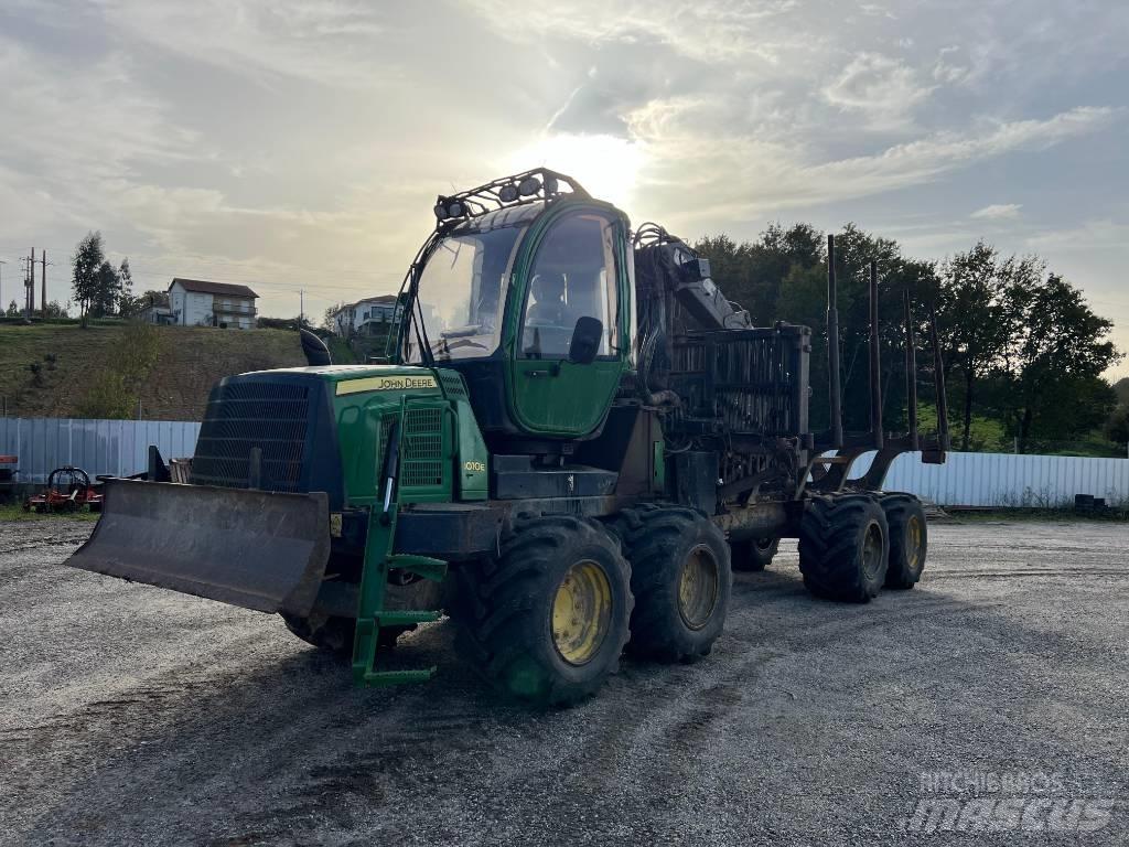 John Deere 1010 E Udkørselsmaskiner