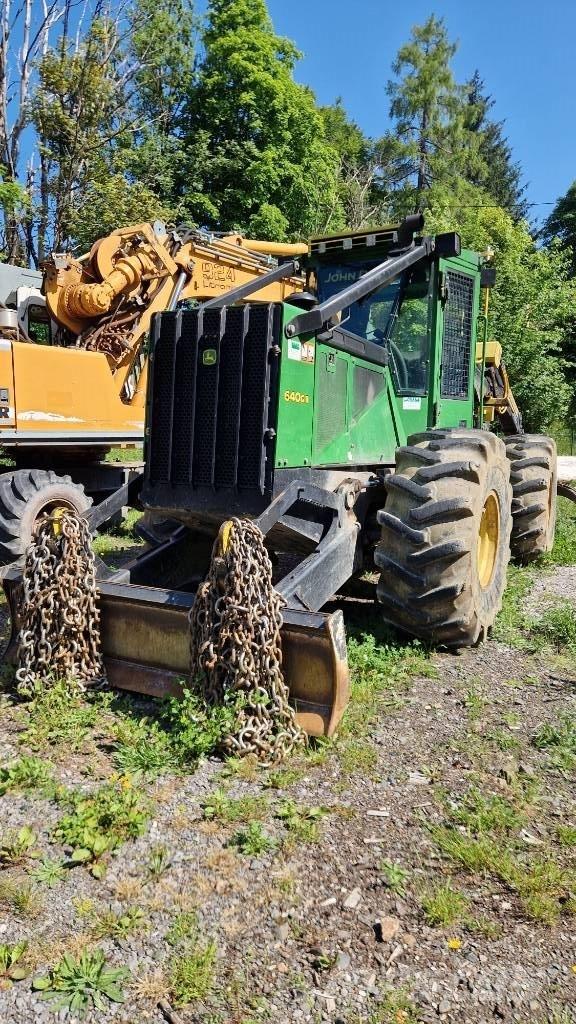 John Deere 640 G III Udslæbningstraktorer