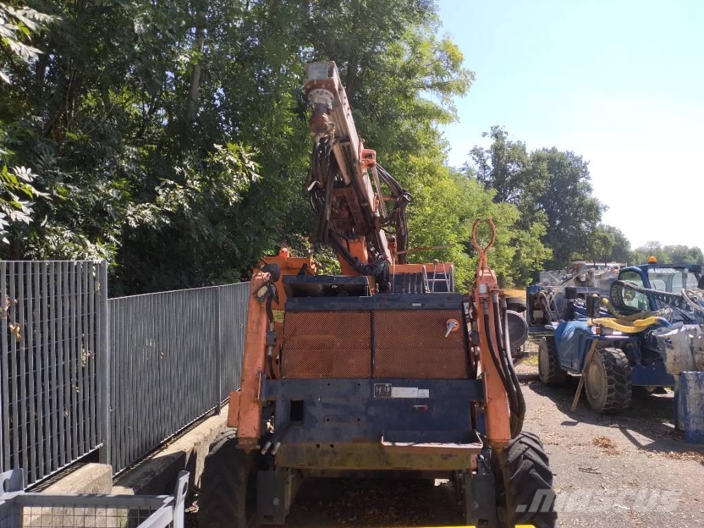 Tamrock COMMANDO 300 Overfladeboreudstyr / Borerigge