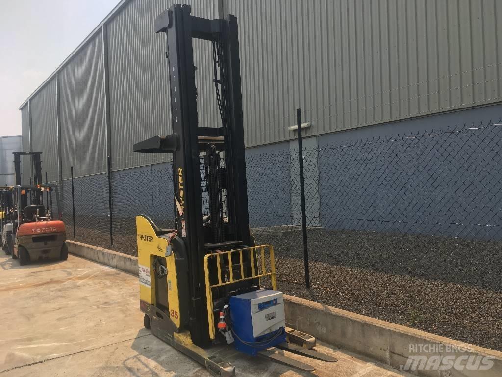 Hyster N35ZDR Reachtruck