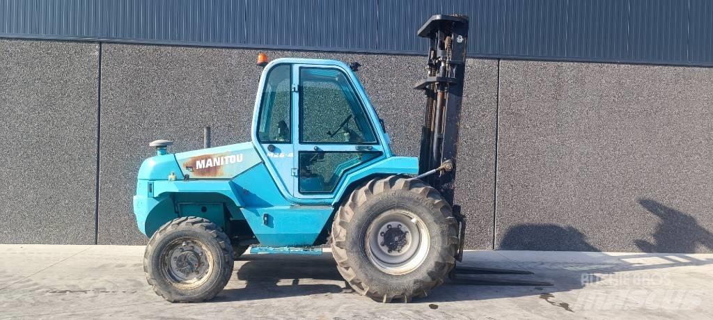 Manitou M 26.4 Terrængående gaffeltruck