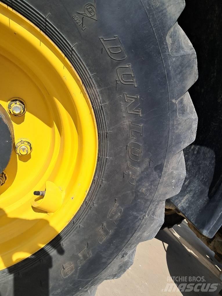 Komatsu WA100M-8 Læssemaskiner på hjul