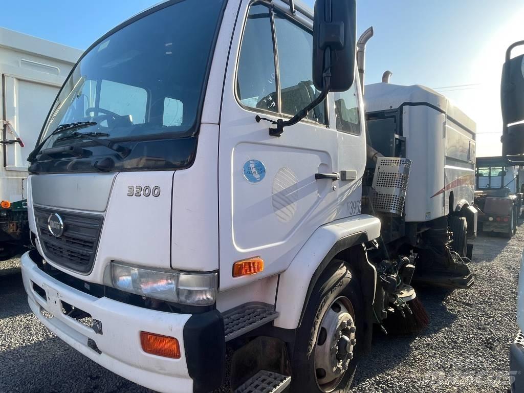 UD 3300 Fejebiler