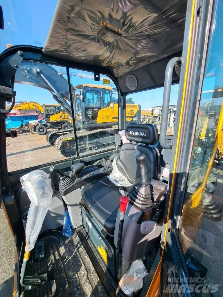 Hyundai R18-9AK Minigravemaskiner