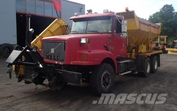 Volvo WG Sneskovle og -plove
