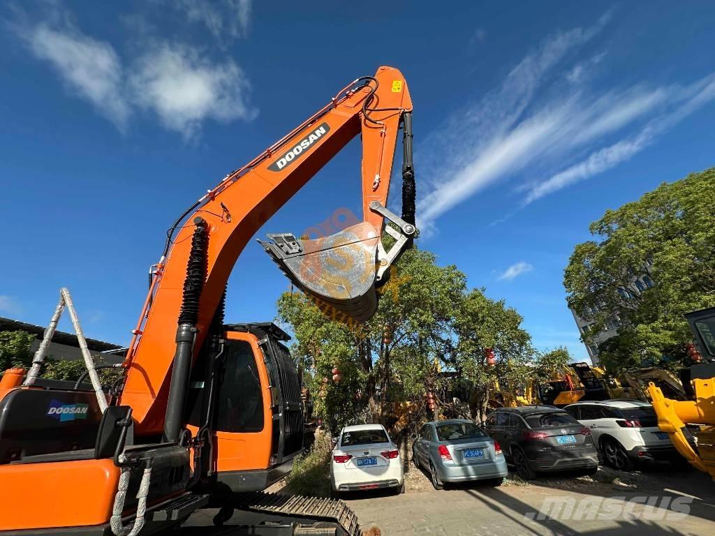 Doosan DX 225 LCA Gravemaskiner på larvebånd