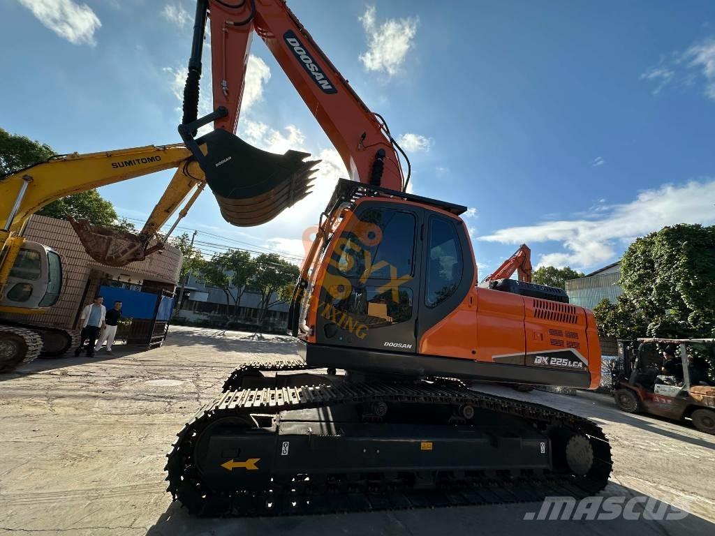 Doosan DX 225 LCA Gravemaskiner på larvebånd