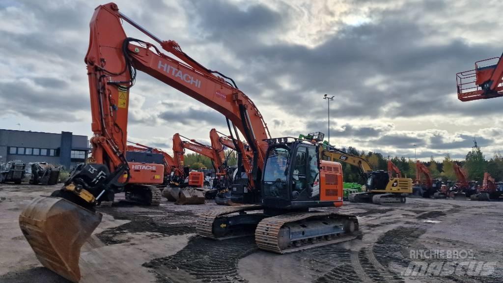 Hitachi ZX225USRLC-6 Gravemaskiner på larvebånd