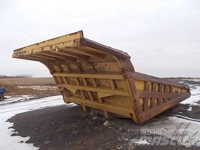 CAT 777B Knækstyrede dumpere