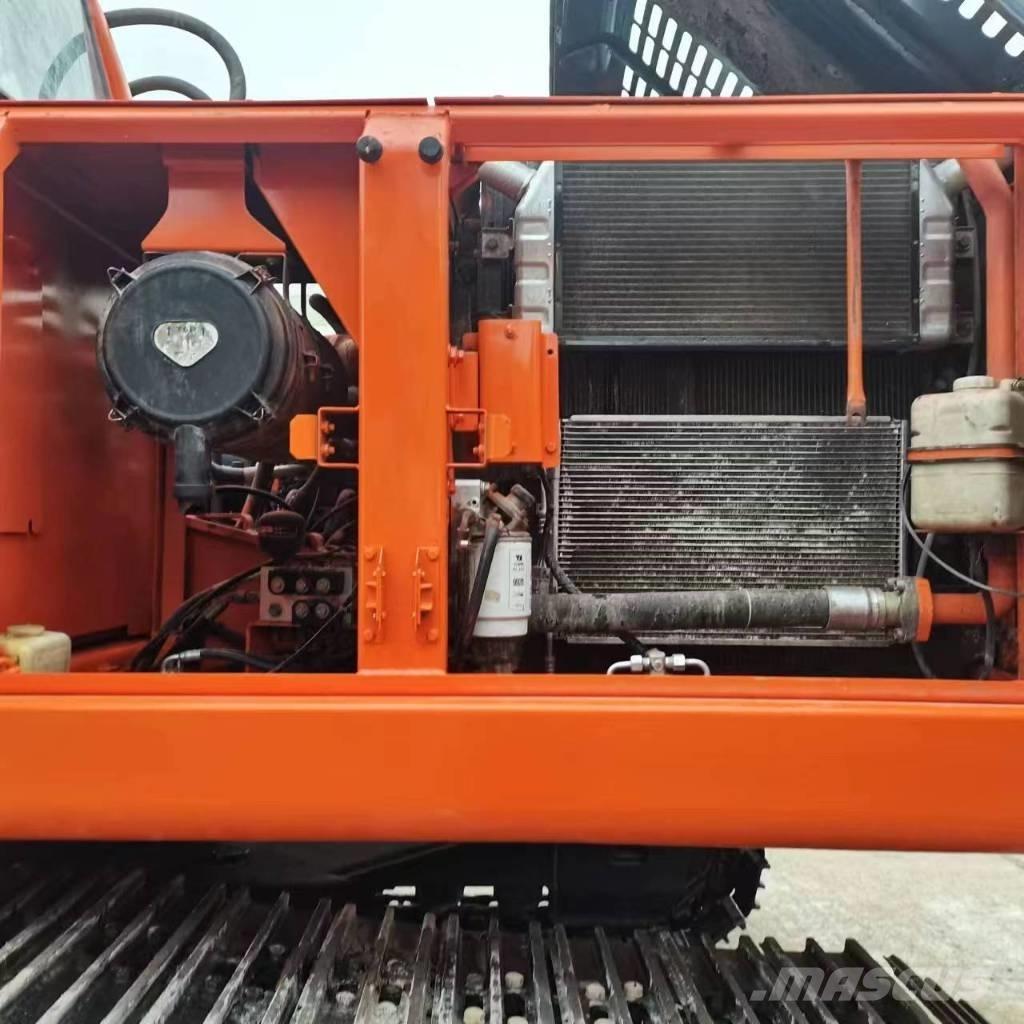 Doosan DX 225 LC Gravemaskiner på larvebånd