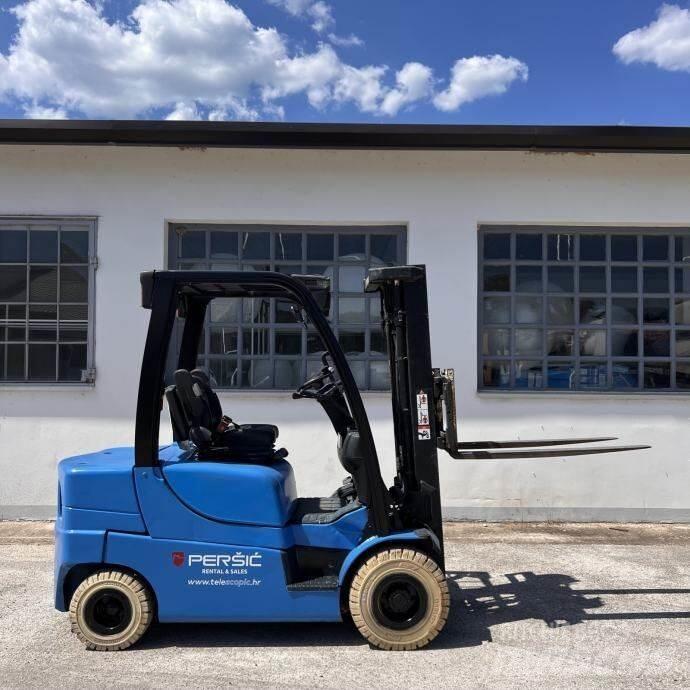 Yale GDP25LX Diesel gaffeltrucks