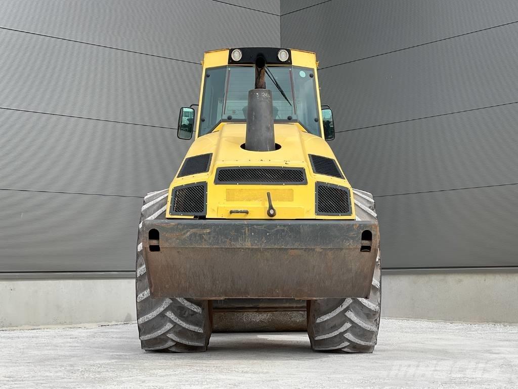 Bomag BW 213 DH-4 Enkelt tromle