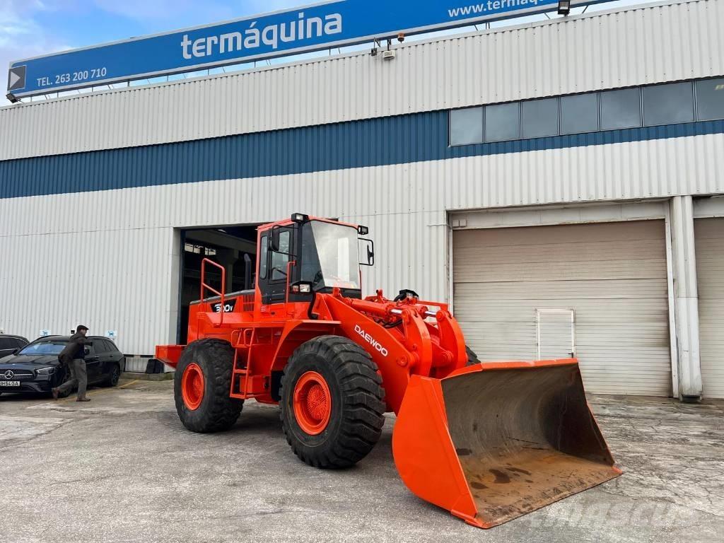 Daewoo Mega 300 III Læssemaskiner på hjul
