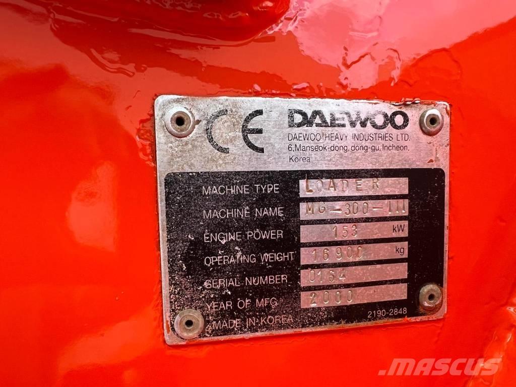 Daewoo Mega 300 III Læssemaskiner på hjul
