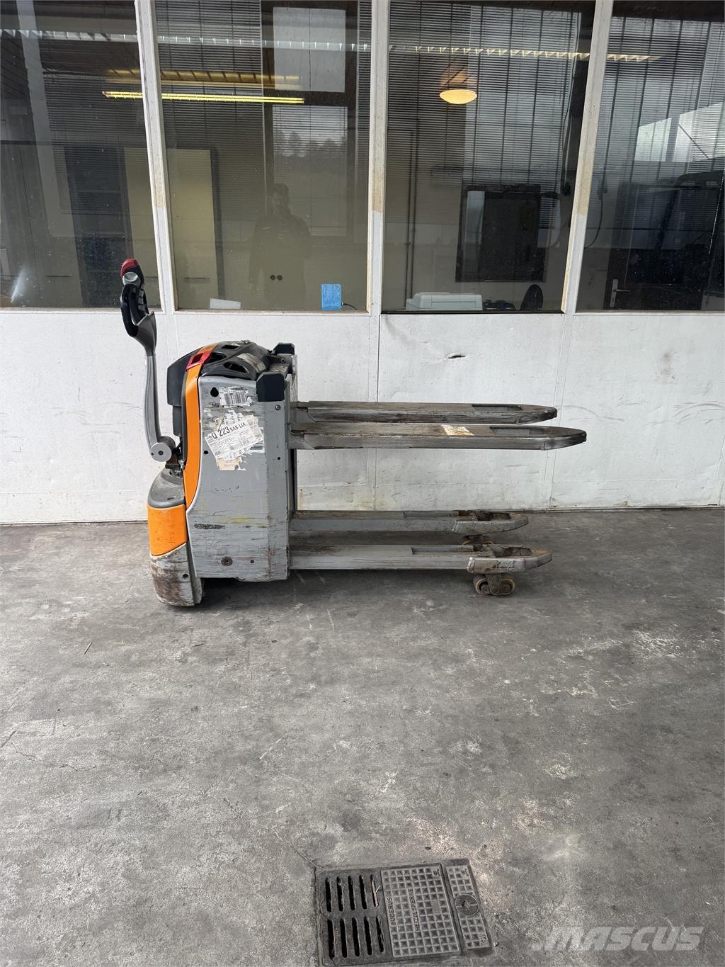 Still EXU-H18 Gaffelstabler med gående fører