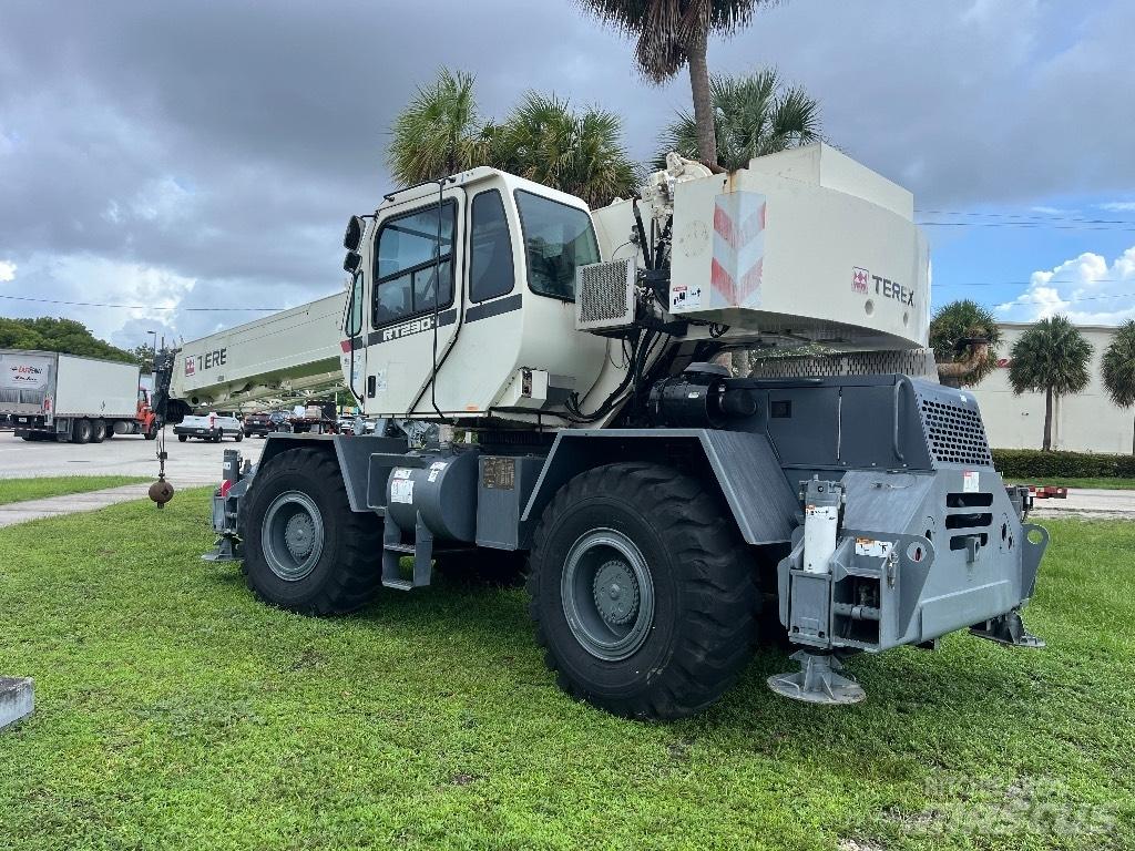 Terex RT 230-1 Kraner til hårdt terræn