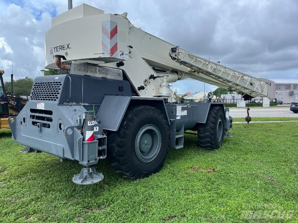 Terex RT 230-1 Kraner til hårdt terræn
