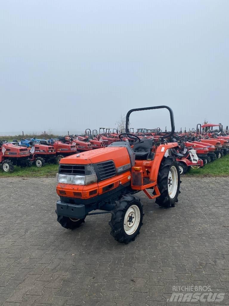 Kubota GL 220 Kompakte traktorer
