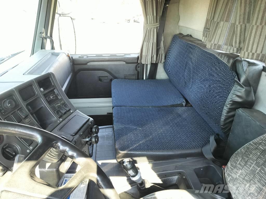 Scania 113 H 360 Lastbil med lad/Flatbed