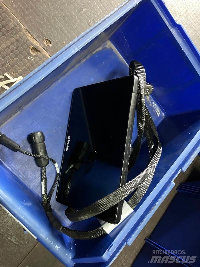 Trimble GFX 750 Andet tilbehør til traktorer