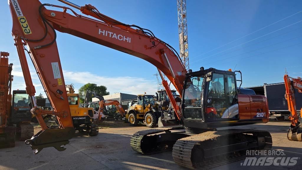 Hitachi ZX 210 Gravemaskiner på larvebånd