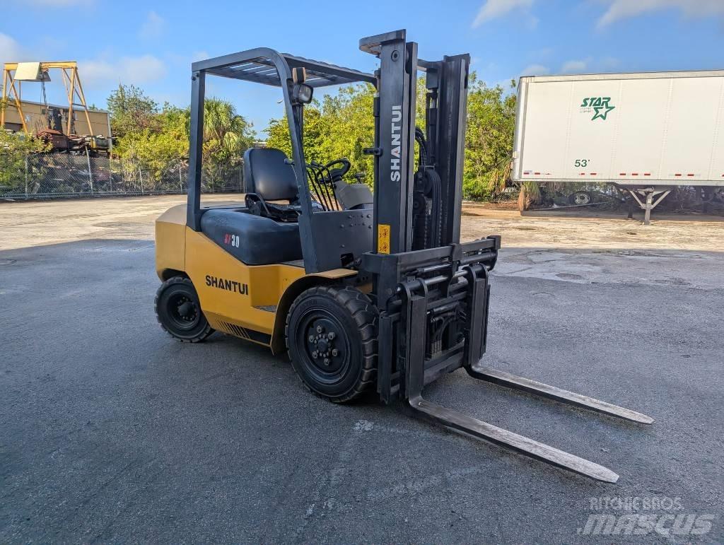 Shantui SF 30 Gaffeltrucks - andre
