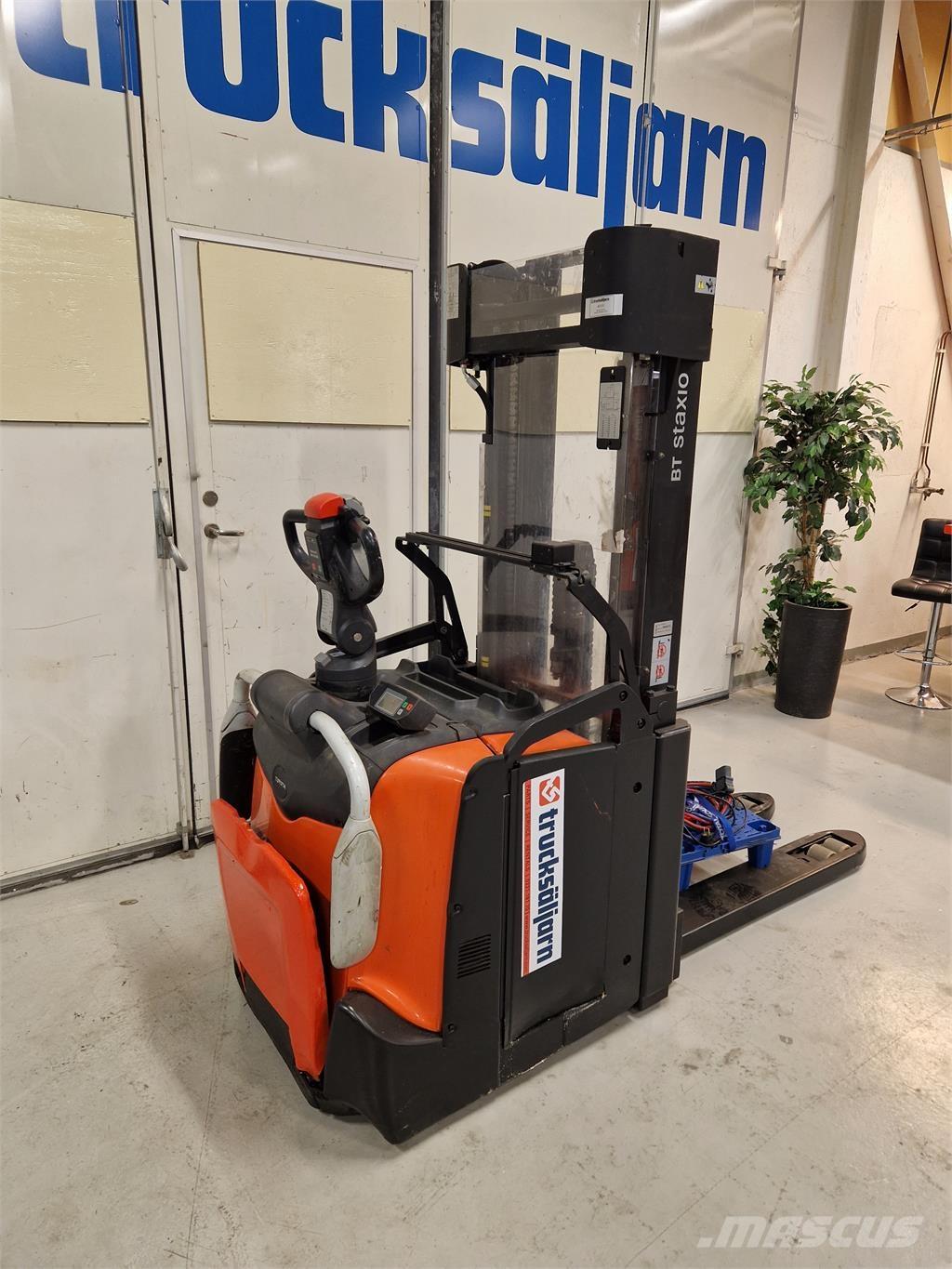 Toyota SPE160L Selvkørende stablere