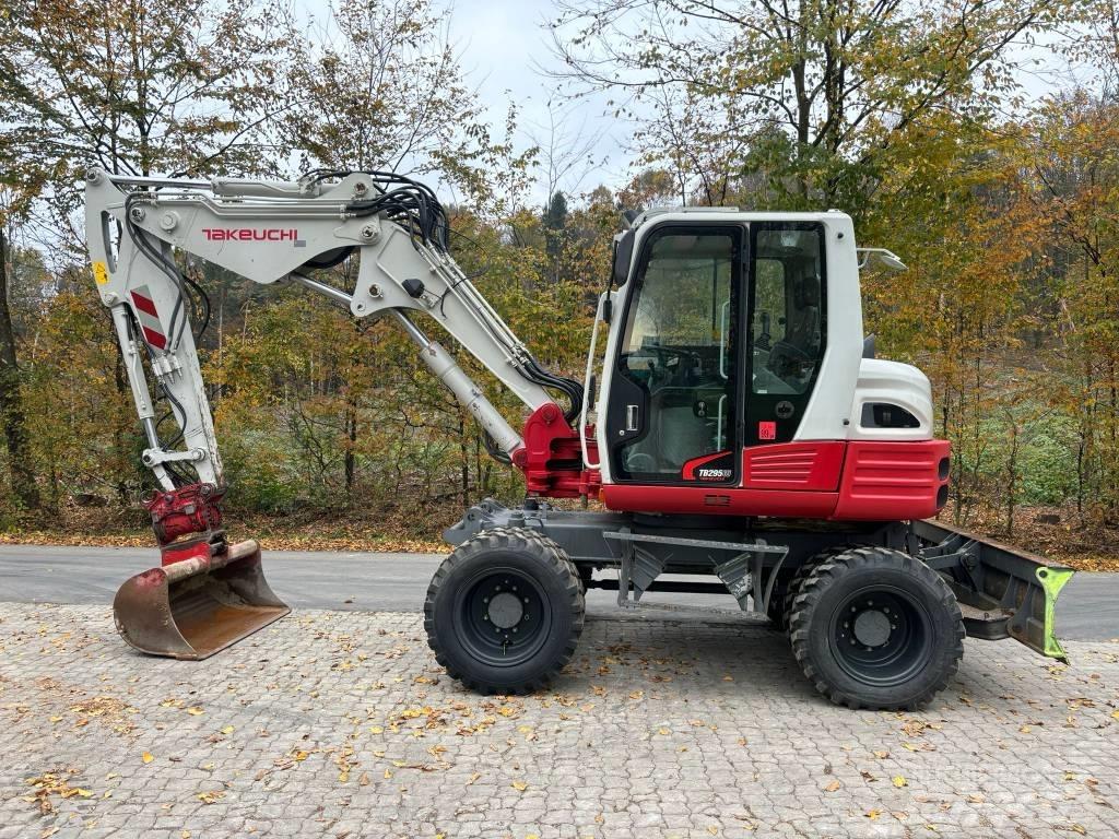 Takeuchi TB 295 W Gravemaskiner på hjul