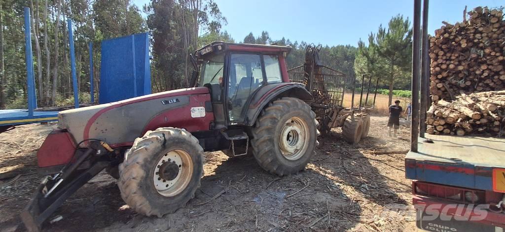 Valtra T 161 Skovbrugstraktorer