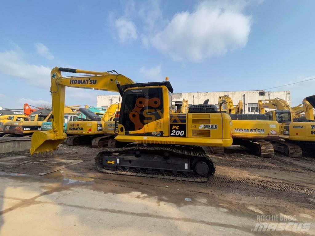 Komatsu PC 200 Gravemaskiner på larvebånd