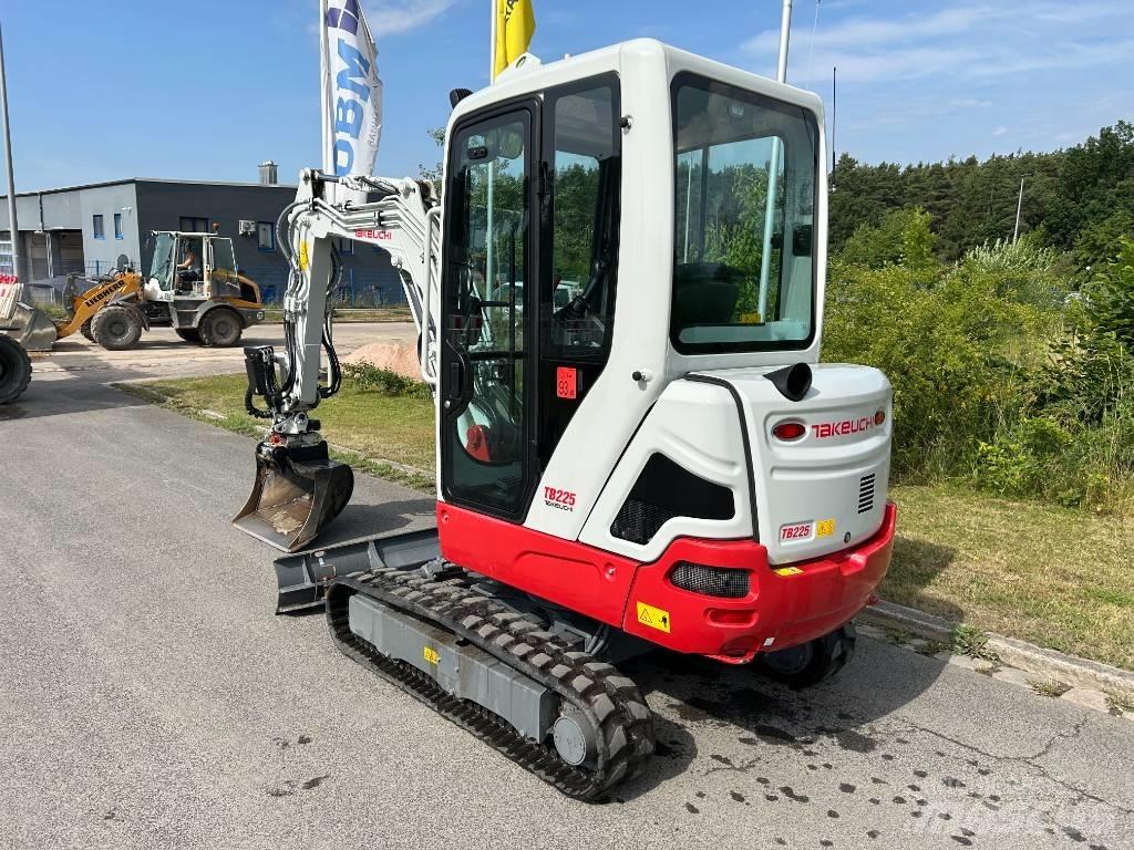 Takeuchi TB 225A V5 Minigravemaskiner