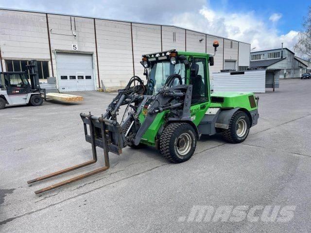 LM Trac 486 Kompakte traktorer