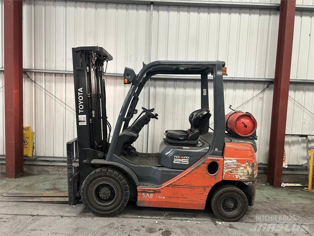 Toyota 02-8FGF25 LPG gaffeltrucks