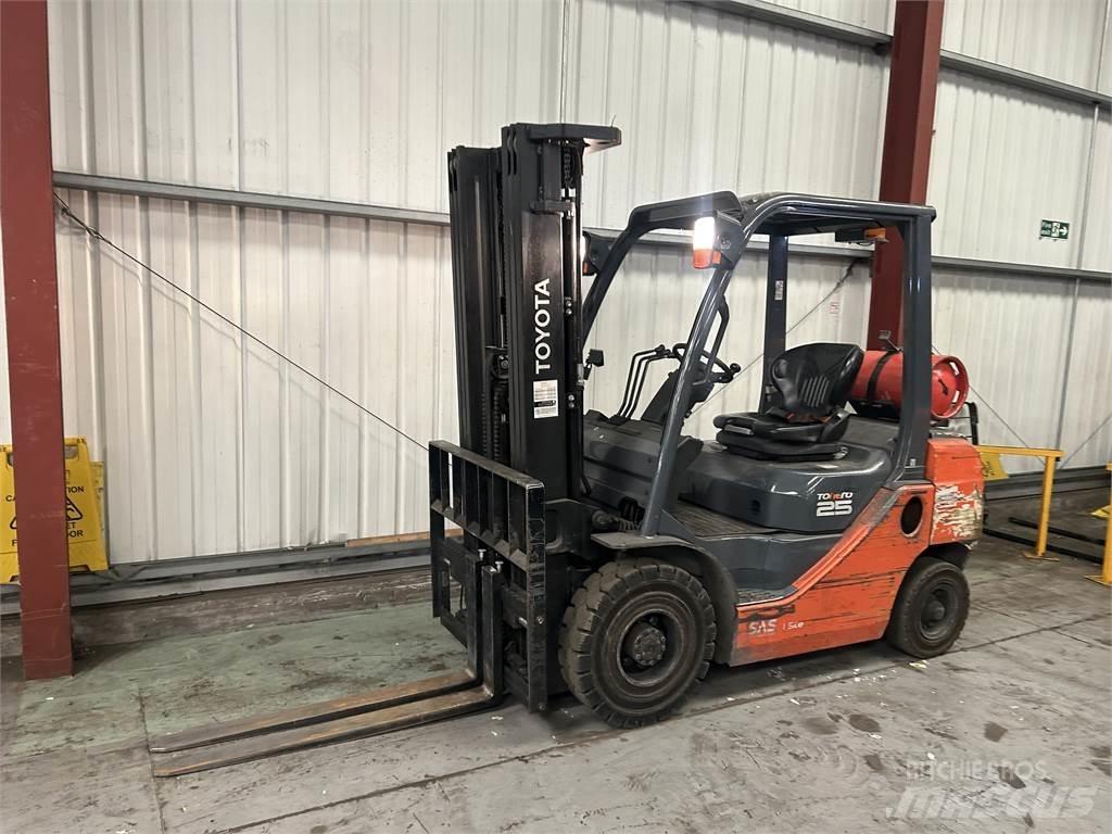 Toyota 02-8FGF25 LPG gaffeltrucks