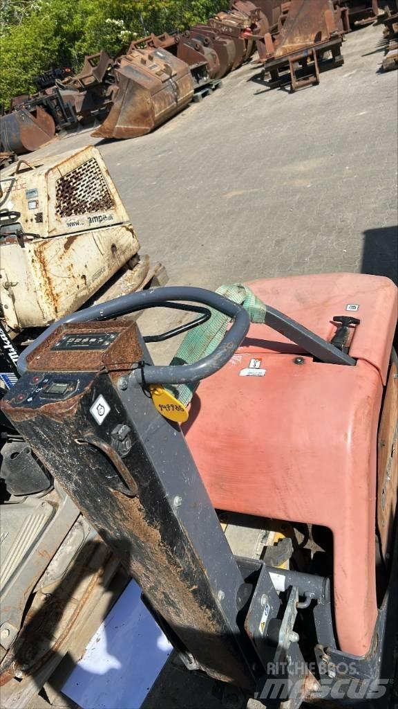 Husqvarna LG504 Vibratorer