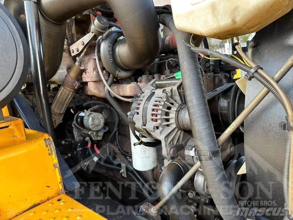 JCB 714 Terrængående lastbiler