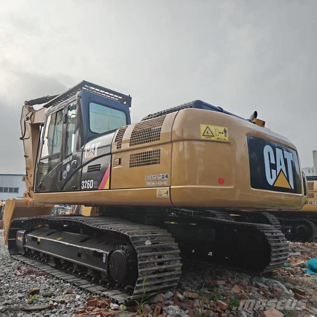 CAT 326DL Gravemaskiner på larvebånd