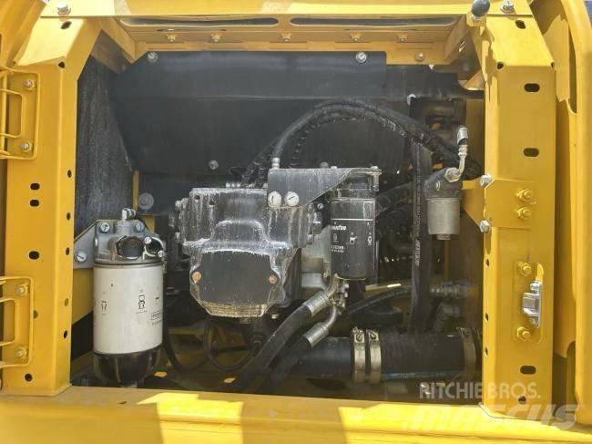 Komatsu PC 240-8 Gravemaskiner på larvebånd