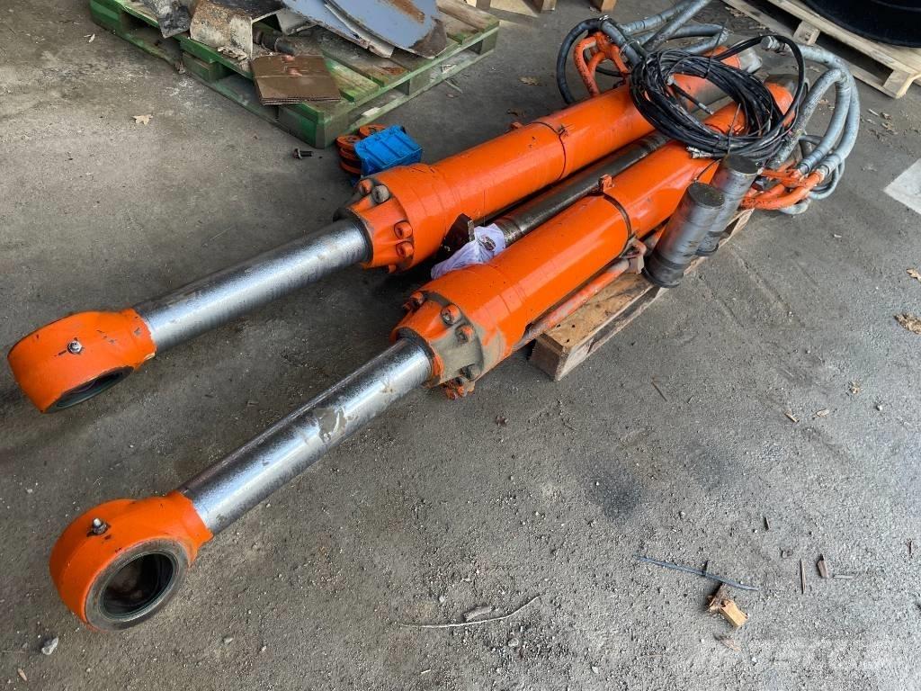 Hitachi ZX490LCH-6 Gravemaskiner på larvebånd