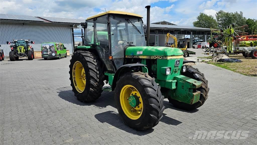 John Deere 2040A Traktorer