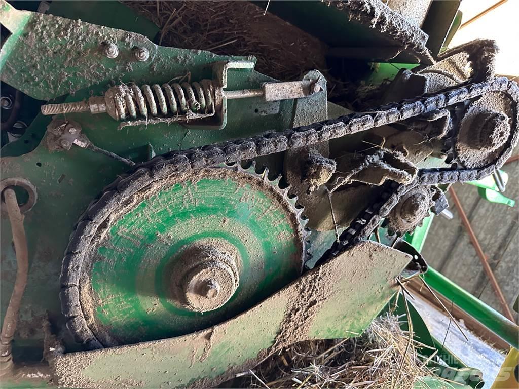 John Deere V461M Rundballe-pressere
